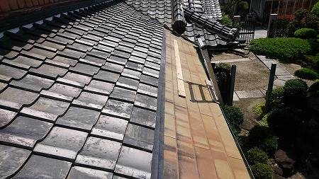 一文字軒瓦を葺き戻し